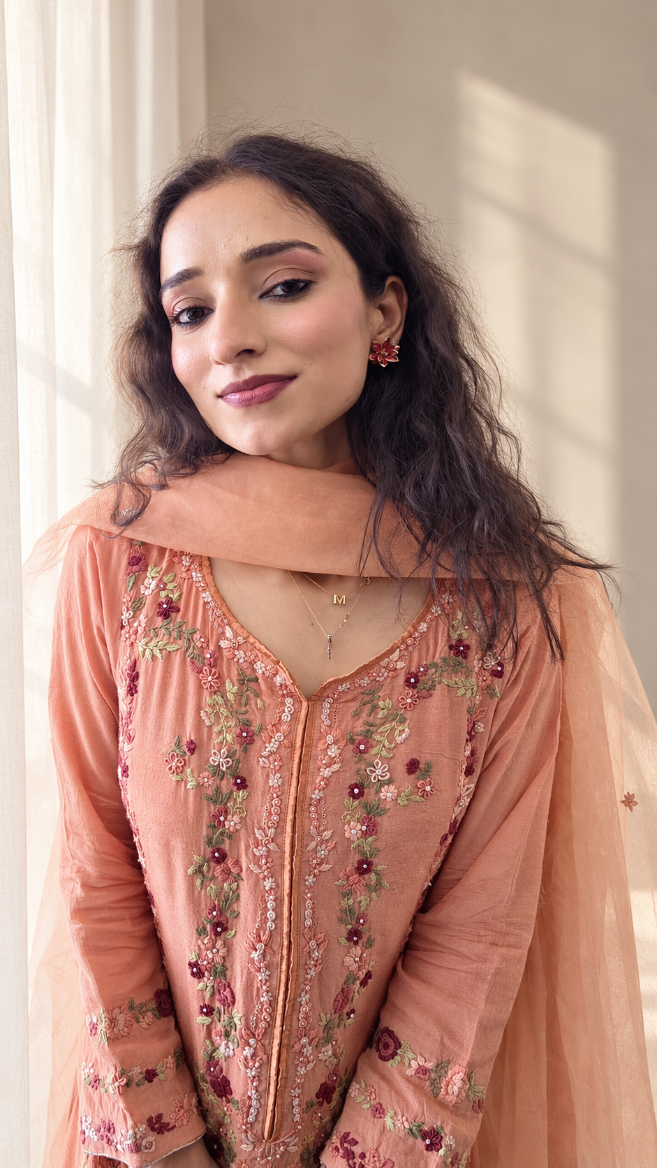 Momina Javed gallery image: file 000000006ddc81f4a2067d1b260148ed