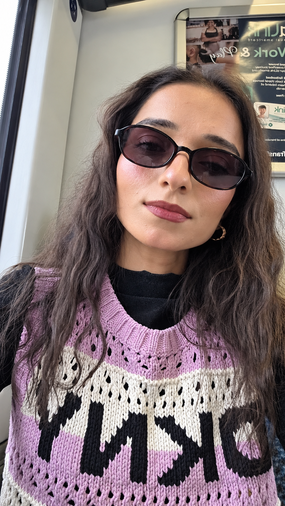Momina Javed gallery image: file 00000000e78c81f49fdbcbb4c8529a23